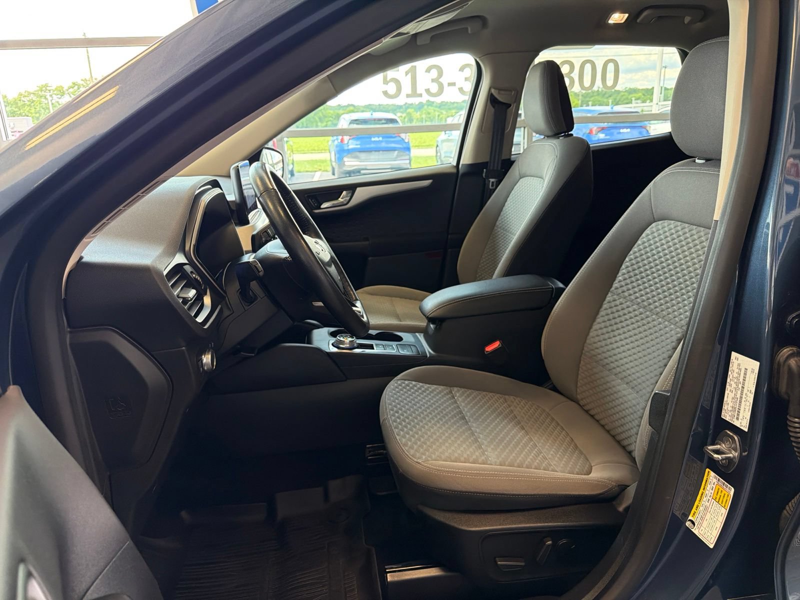 Used 2020 Ford Escape SE Sport FWD image 16