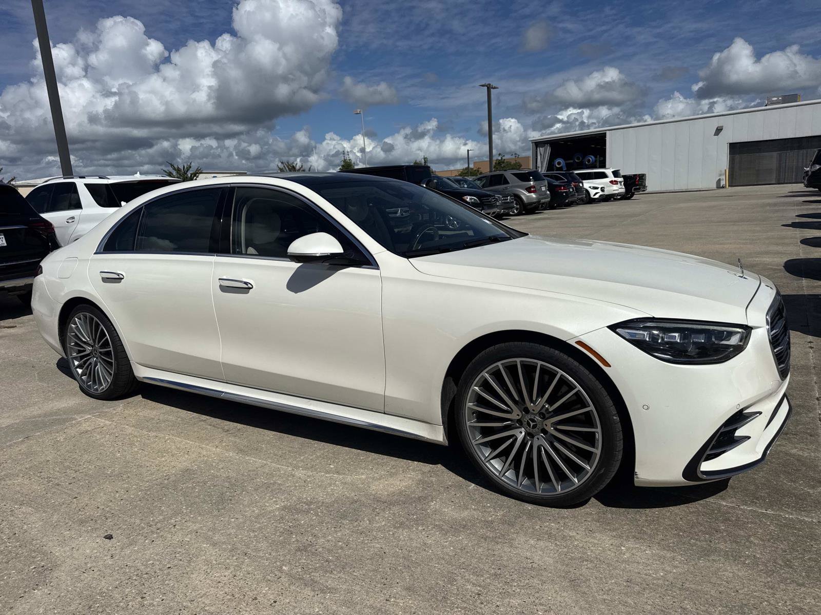 Used 2022 Mercedes-Benz S 500 4MATIC image 3