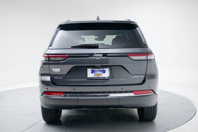 Used 2024 Jeep Grand Cherokee Limited image 5