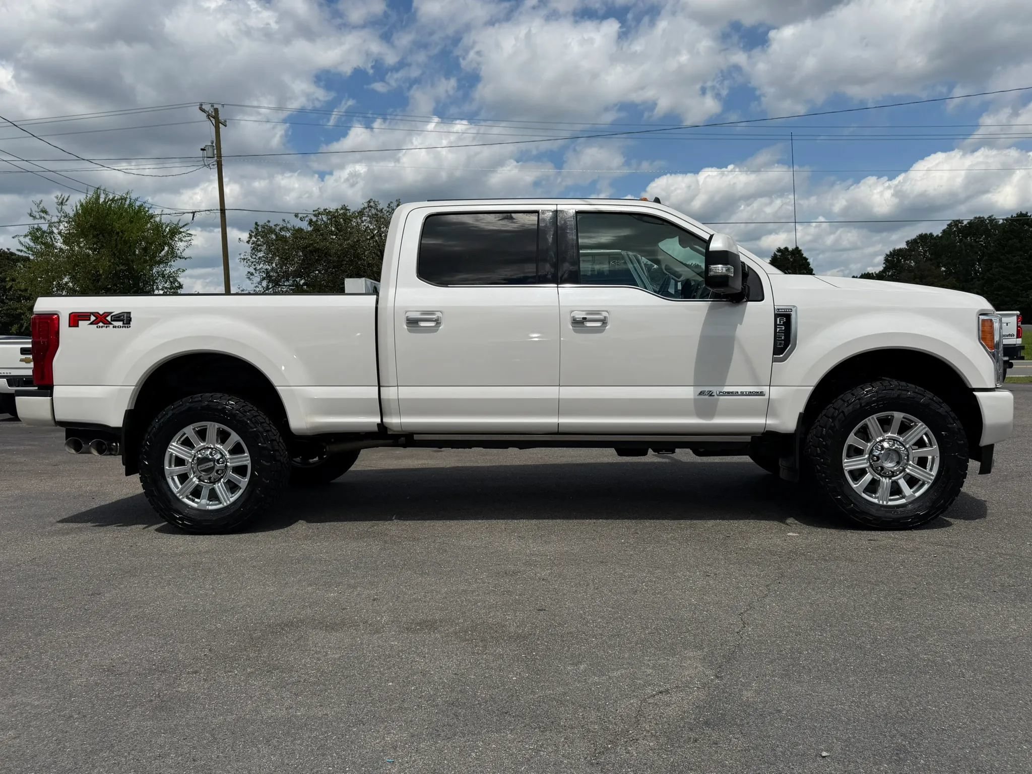 Used 2019 Ford F250 Limited AWD/4WD image 4