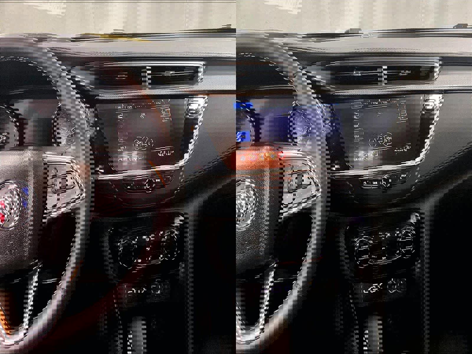 Used 2022 Buick Encore GX Select image 18