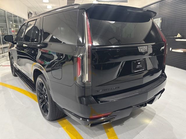 Used 2021 Cadillac Escalade ESV Sport w/ Driver Assist Tech Package image 4