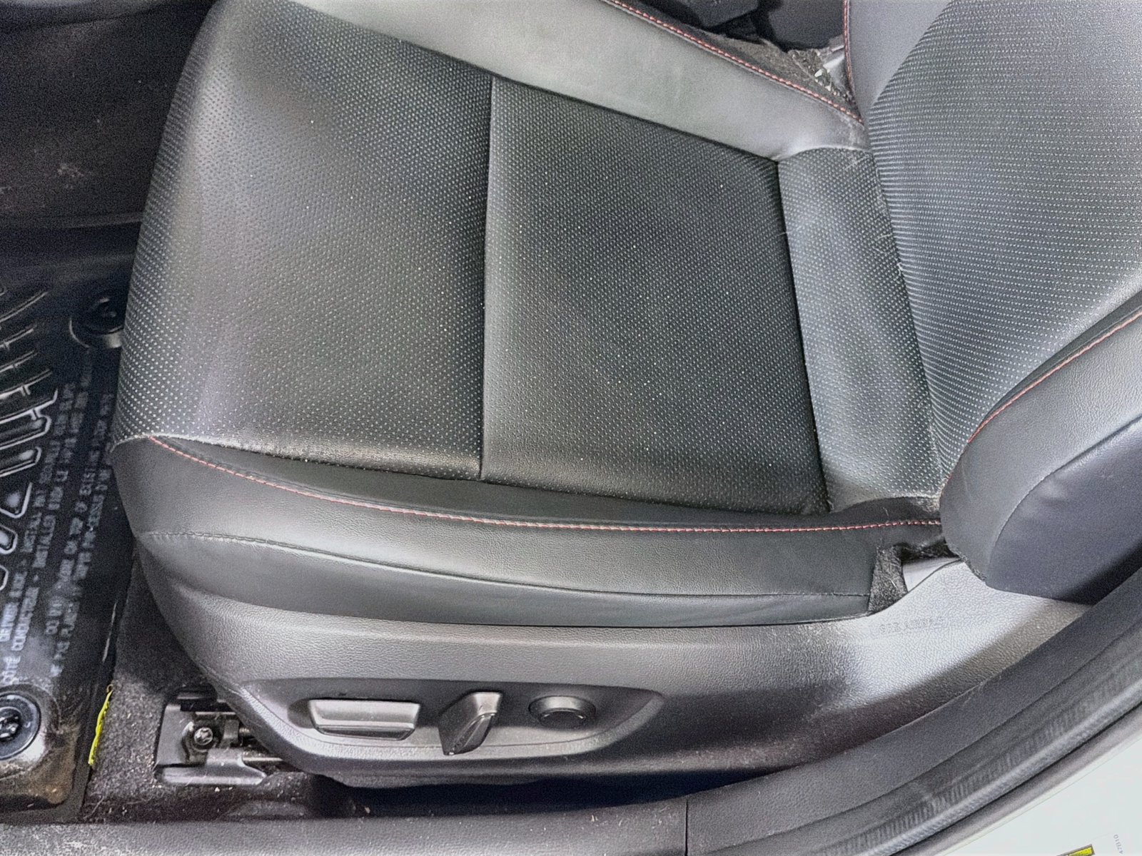 Used 2024 Toyota Prius Prime Premium w/ Advanced Technology Package FWD image 22