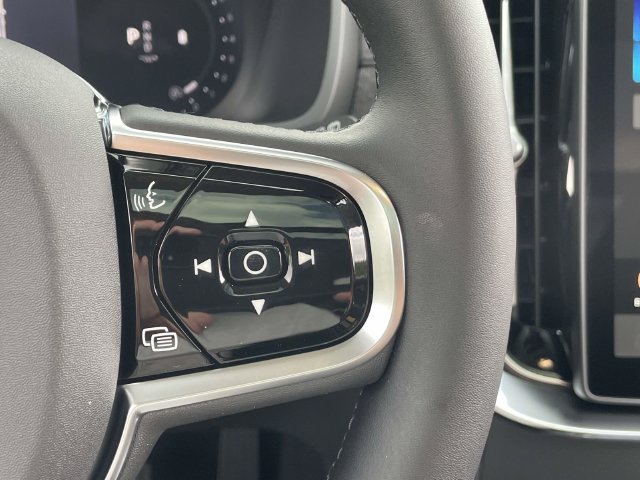 New 2027 Volvo XC90 B6 Plus AWD/4WD image 35