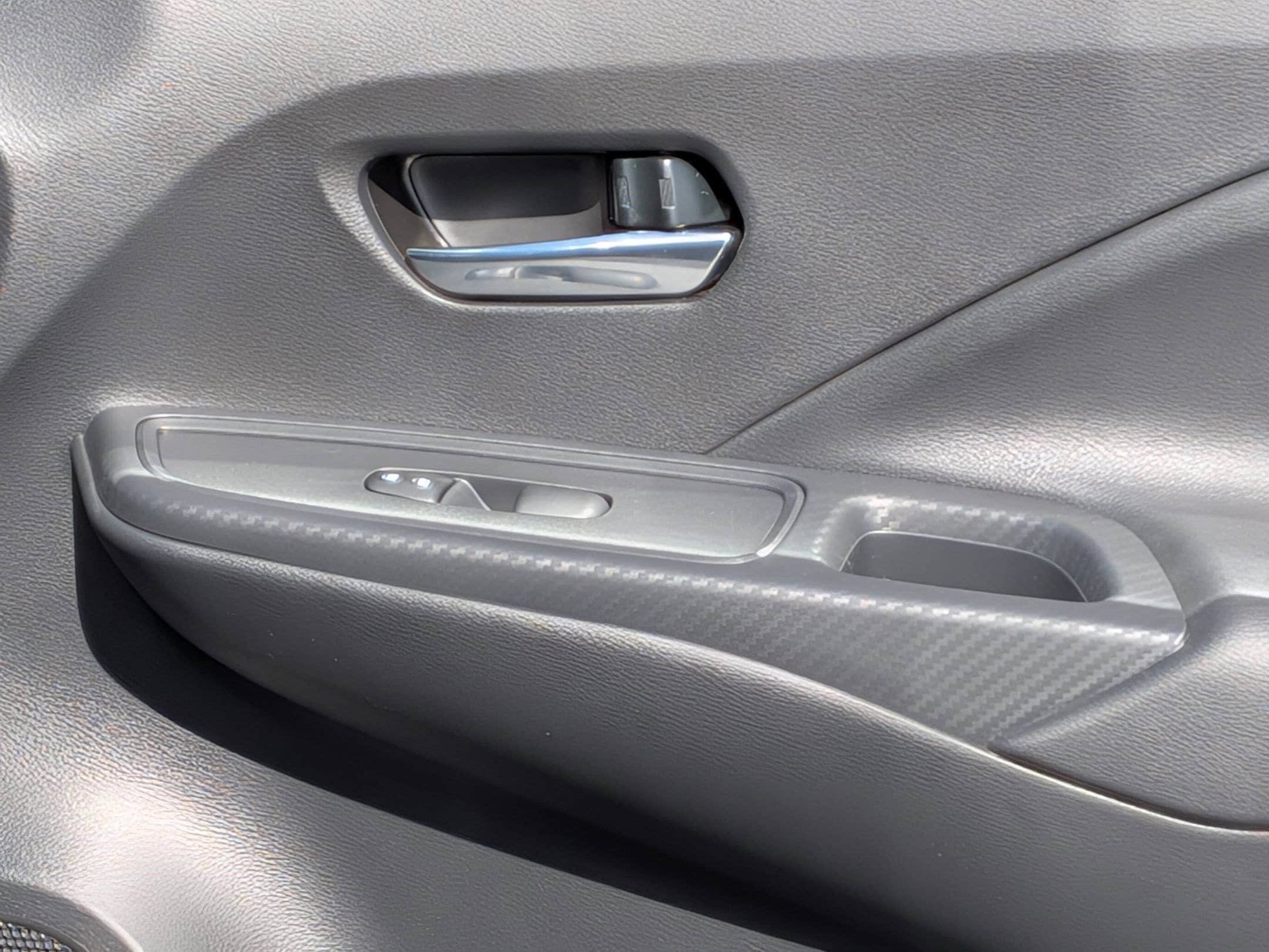 New 2025 Nissan Versa SV w/ Trunk Package FWD image 29