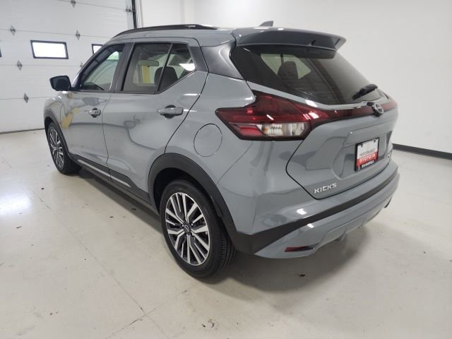 Used 2024 Nissan Kicks SR FWD image 9