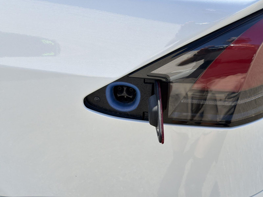 Used 2020 Tesla Model X Performance AWD/4WD image 29