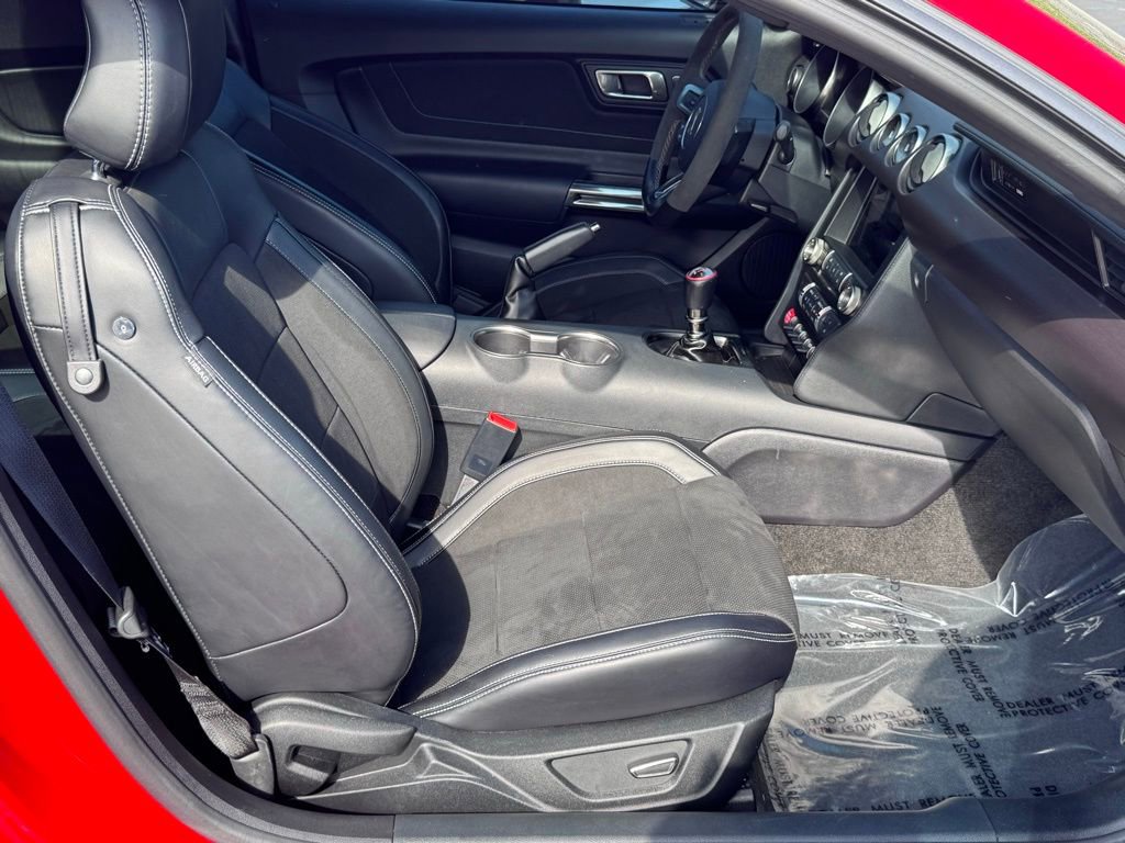 Used 2016 Ford Mustang Shelby GT350 w/ Technology Package image 26