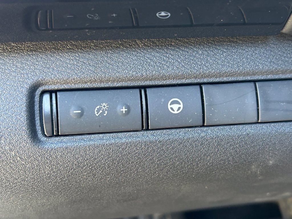 Used 2023 Nissan Pathfinder SV FWD image 25
