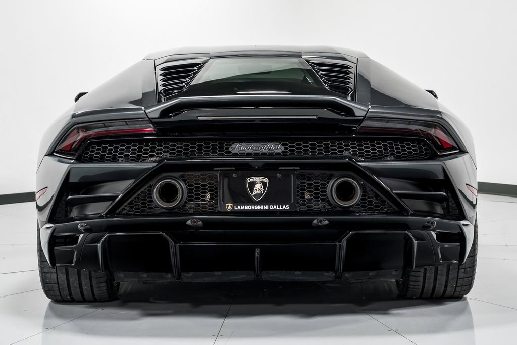 Used 2023 Lamborghini Huracan EVO image 4