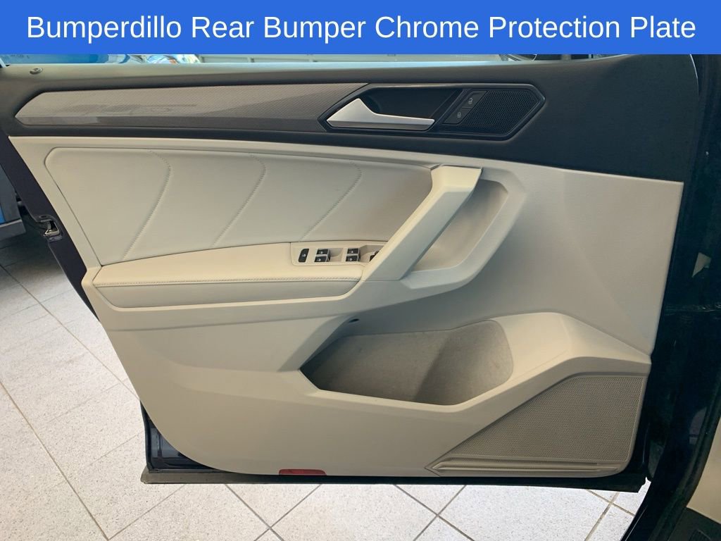 Used 2023 Volkswagen Tiguan SE w/ Panoramic Sunroof Package AWD/4WD image 11