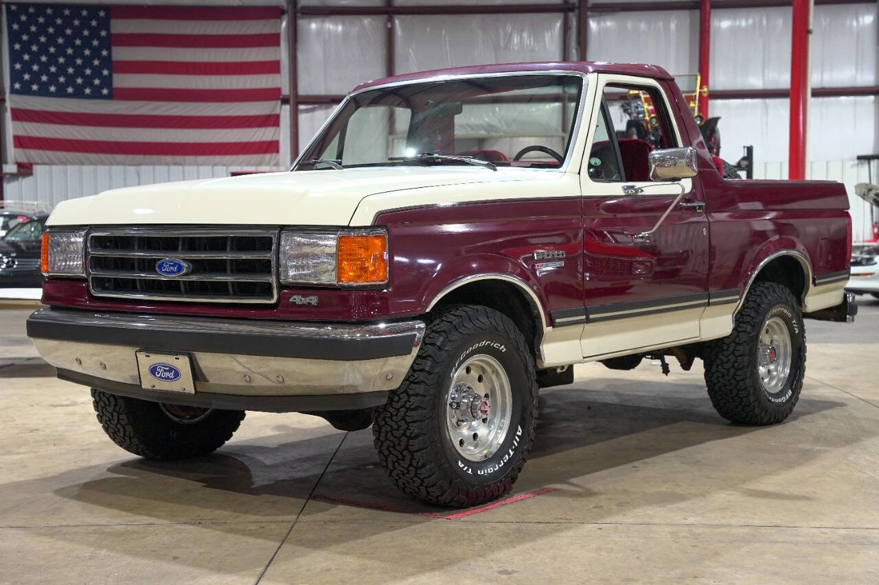 Used 1990 Ford Bronco XLT 2dr 4WD SUV image 1
