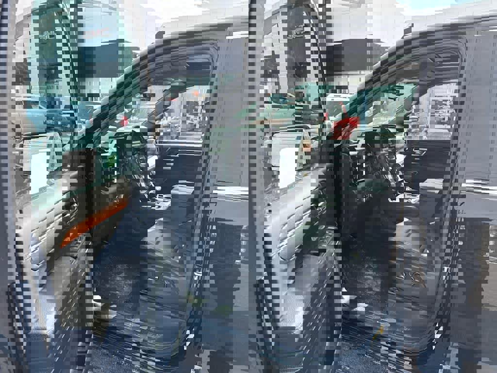 New 2026 GMC Sierra 1500 Denali w/ Denali Reserve Package image 16