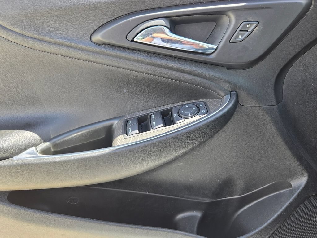 Used 2022 Chevrolet Malibu LT w/ Leather Package FWD image 25
