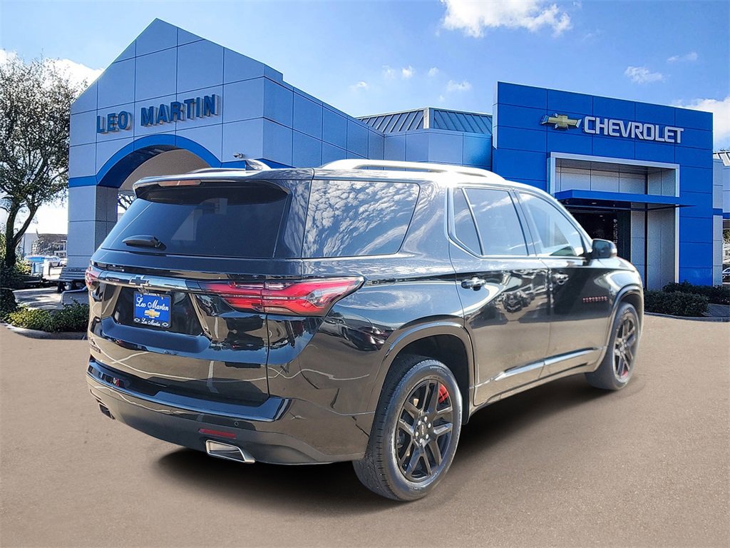 Used 2023 Chevrolet Traverse Premier w/ Redline Edition image 3