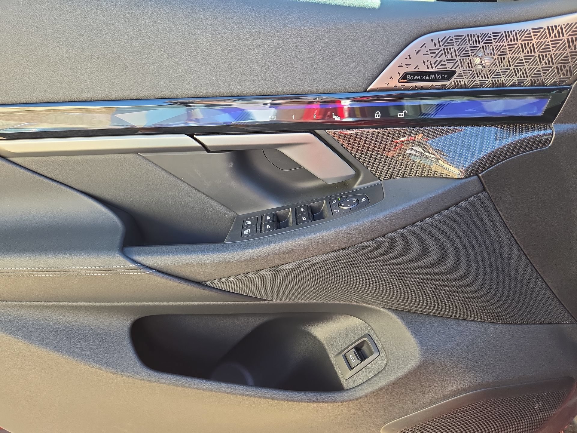 Used 2025 BMW M5 w/ Executive Package AWD/4WD image 15