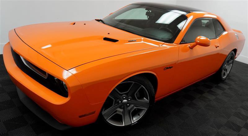 Used 2013 Dodge Challenger R/T image 2