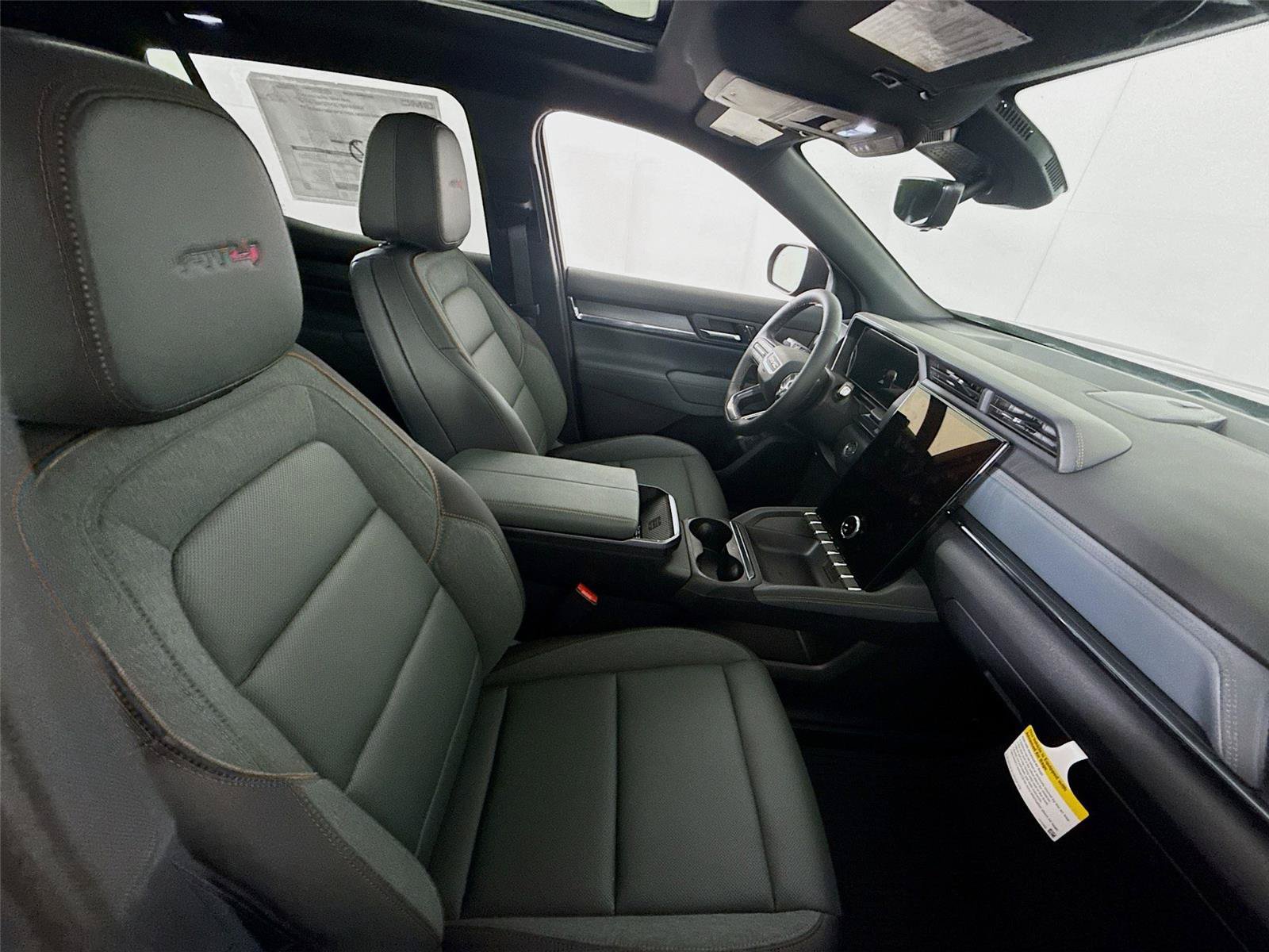 New 2026 GMC Terrain AT4 w/ Convenience Package III AWD/4WD image 22