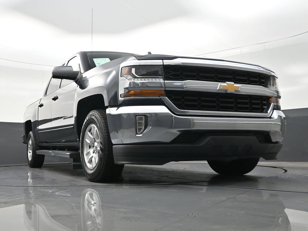Used 2018 Chevrolet Silverado 1500 LT w/ All Star Edition image 29