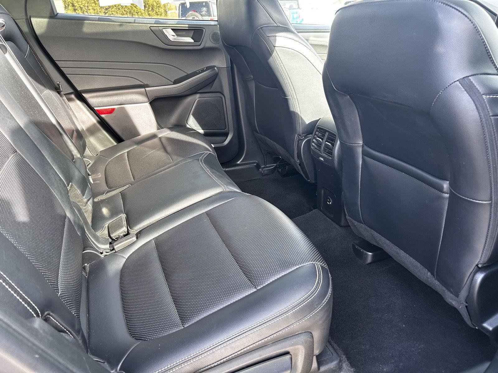 Used 2021 Ford Escape Titanium w/ Class II Trailer Tow Package image 15