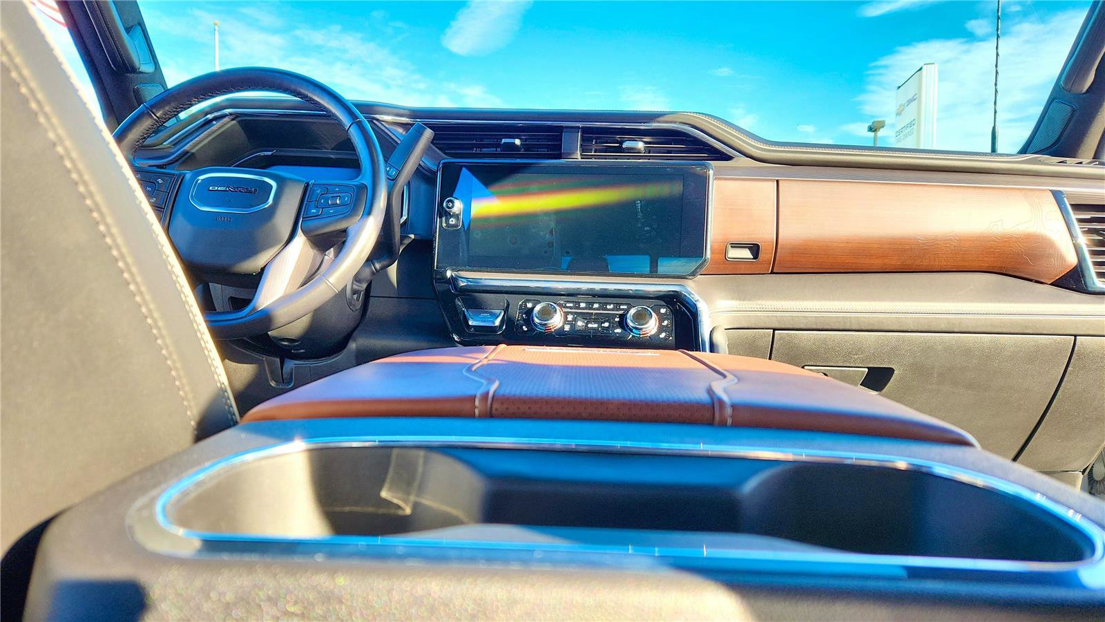 Used 2024 GMC Sierra 2500 Denali Ultimate image 17