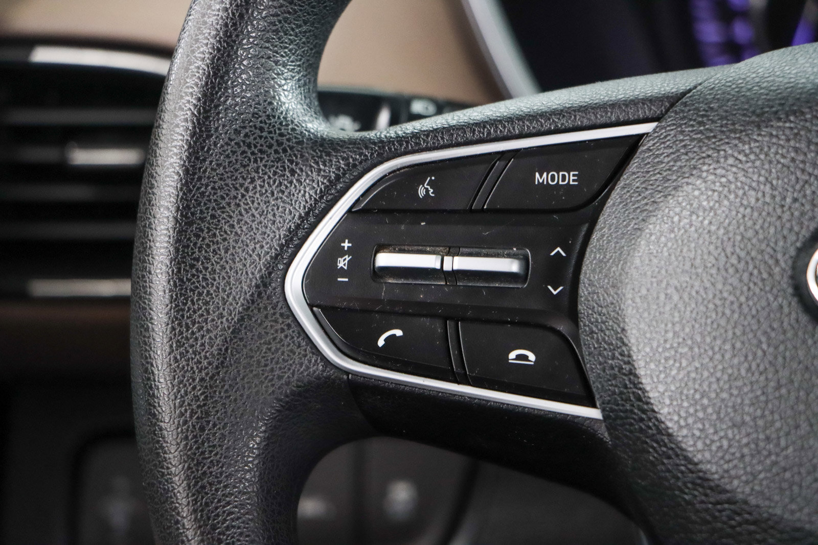 Used 2020 Hyundai Santa Fe SEL image 11