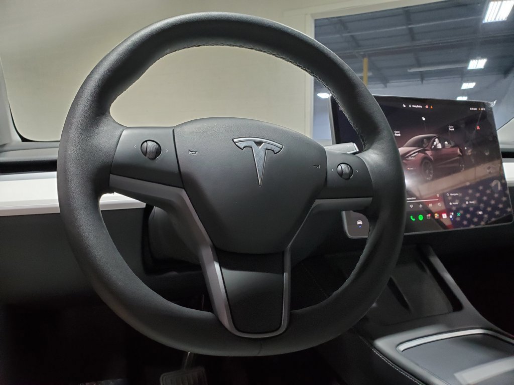 Used 2024 Tesla Model Y Long Range AWD/4WD image 44