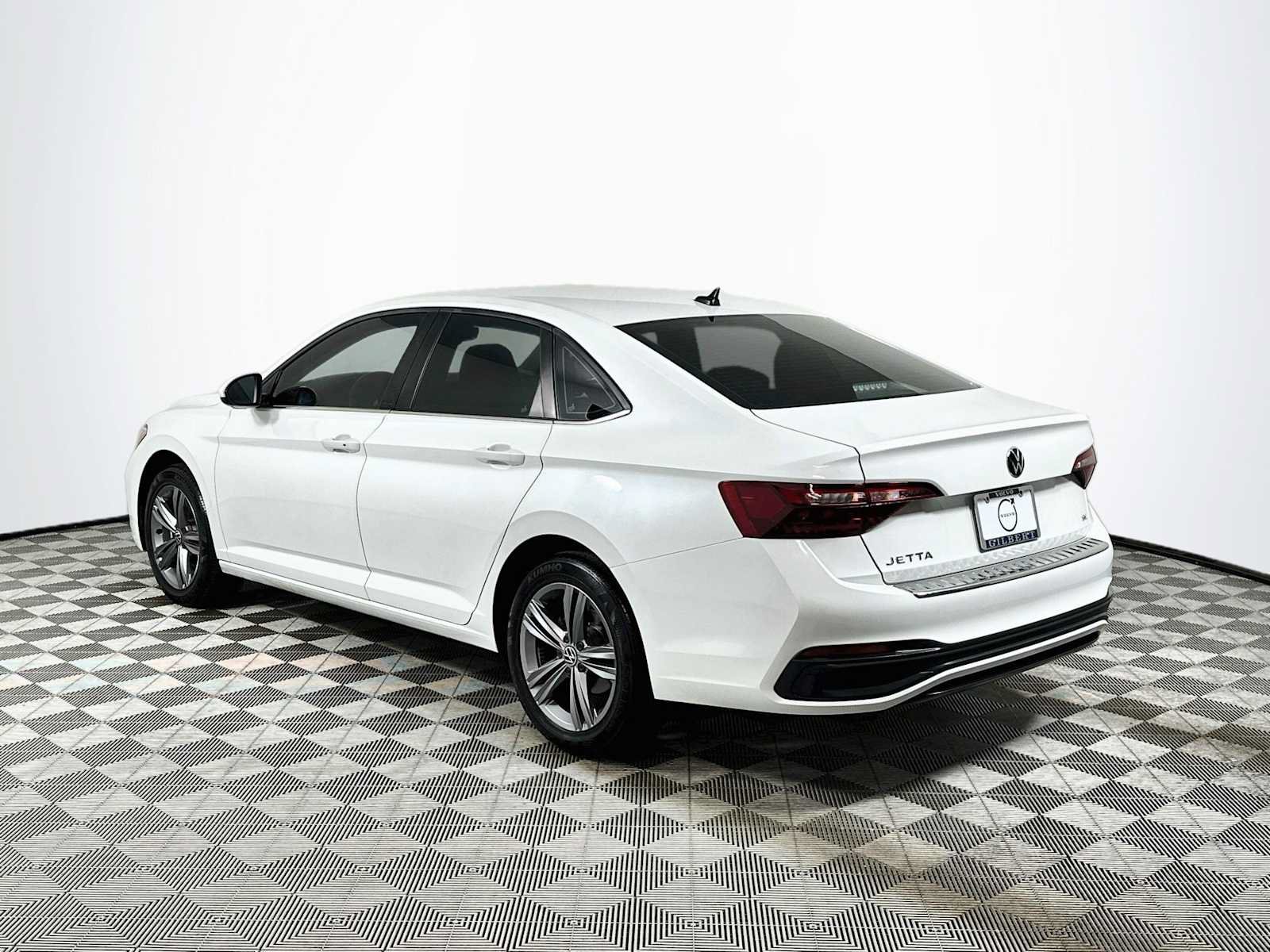 Used 2023 Volkswagen Jetta SE FWD image 5