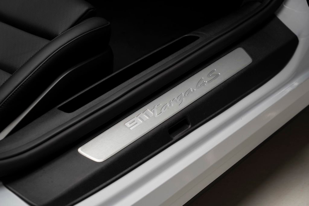 Used 2024 Porsche 911 Targa 4S w/ Premium Package image 49