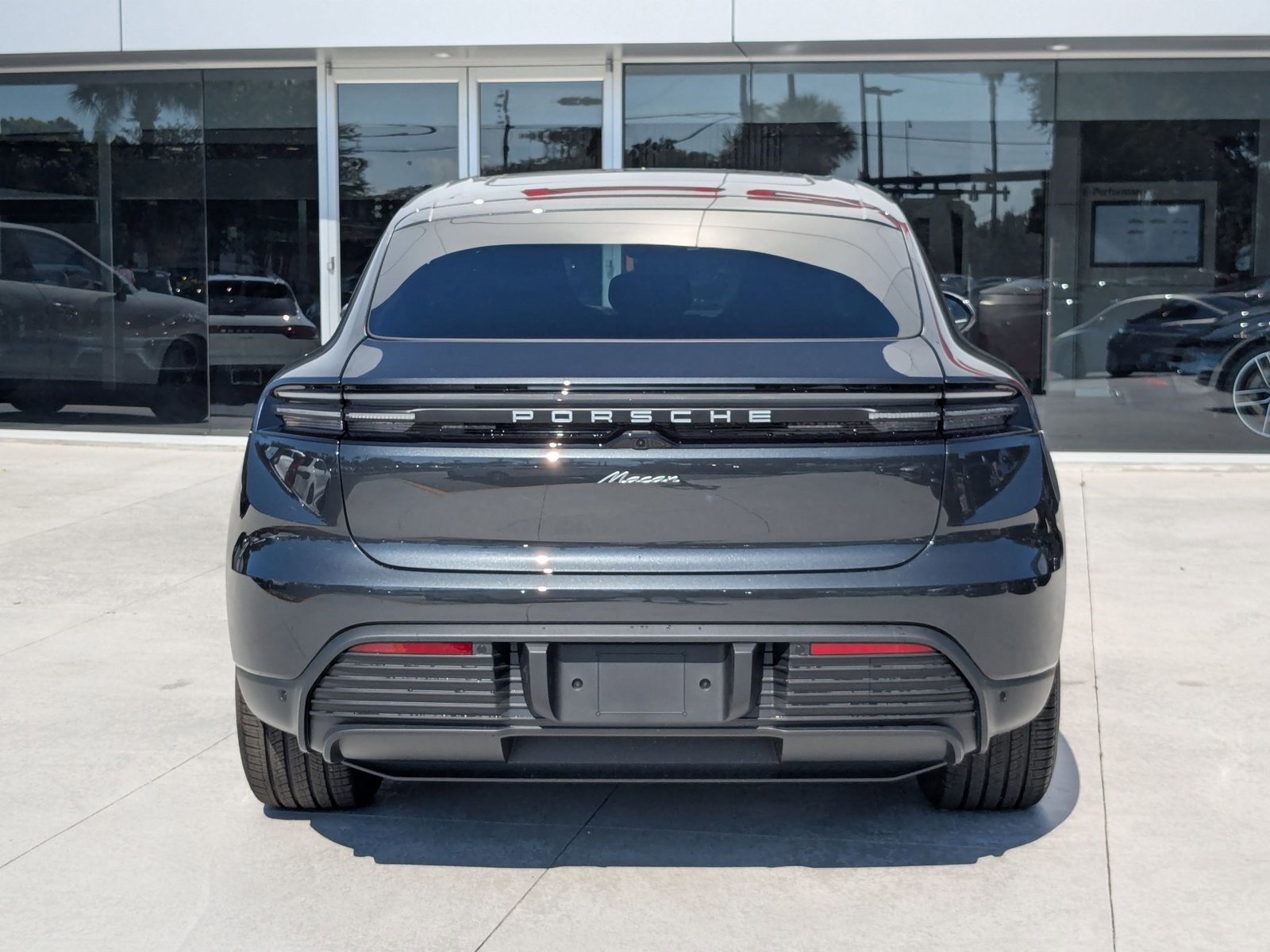 New 2025 Porsche Macan Electric image 10