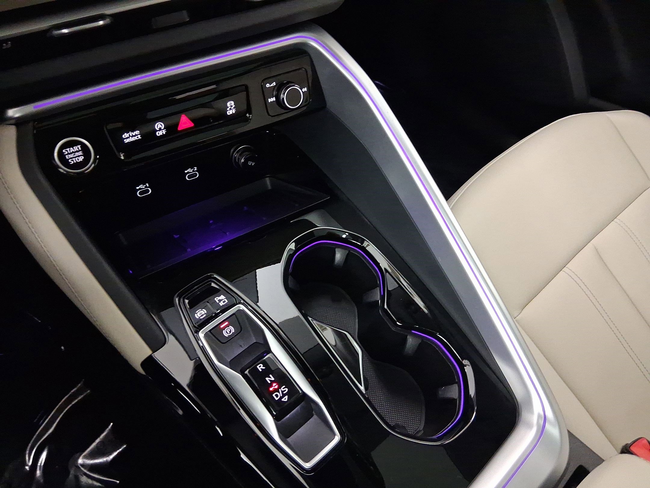 Used 2025 Audi Q5 Premium Plus w/ Premium Plus image 16