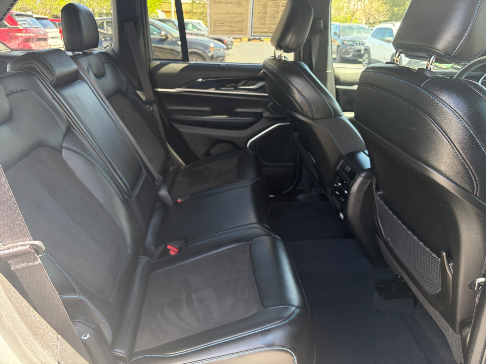 Used 2023 Jeep Grand Cherokee Trailhawk w/ Advanced Protech Group II AWD/4WD image 18