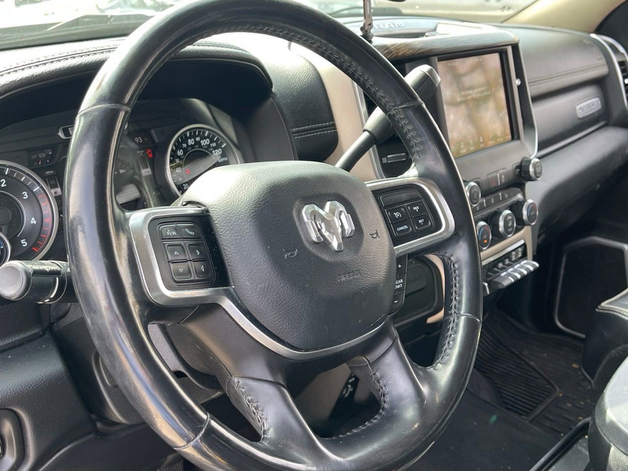 Used 2020 RAM 2500 Laramie image 10