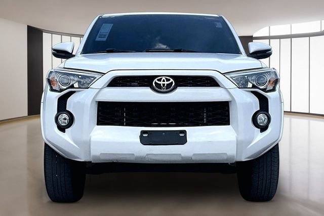 Used 2016 Toyota 4Runner 4WD image 2