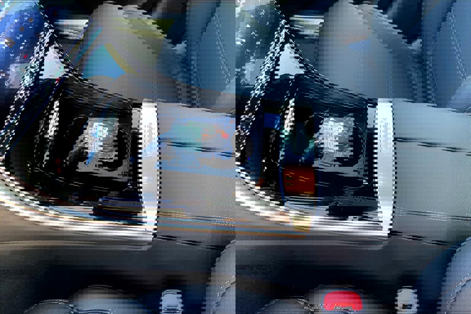 Certified 2025 Mercedes-Benz C 300 Sedan image 10