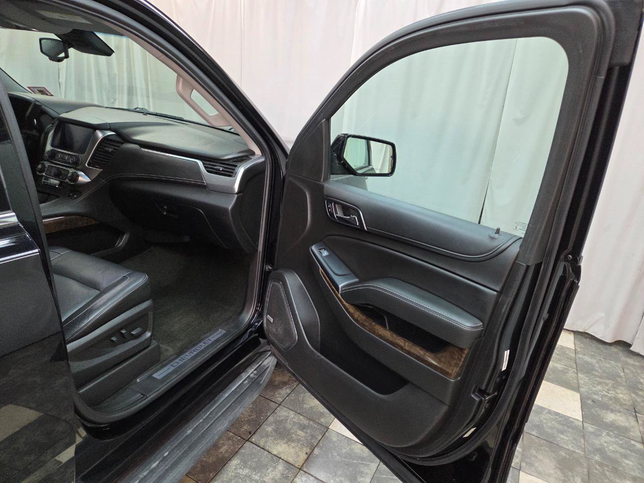 Used 2017 Chevrolet Tahoe LT AWD/4WD image 12