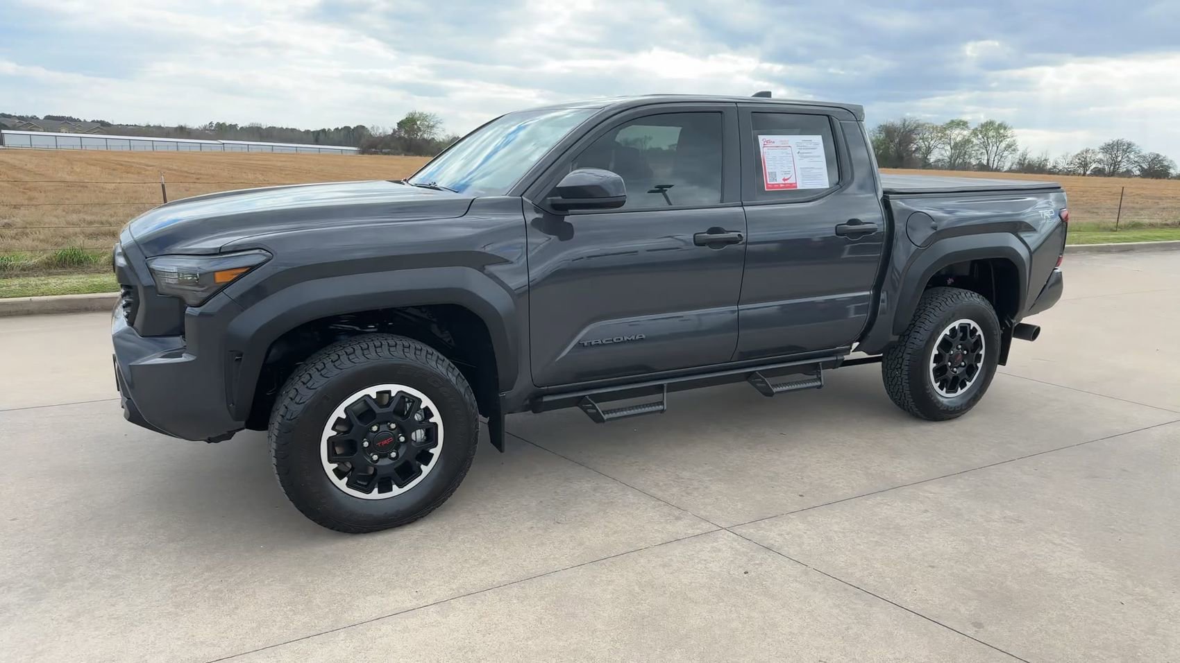 Used 2024 Toyota Tacoma TRD Off-Road AWD/4WD image 5