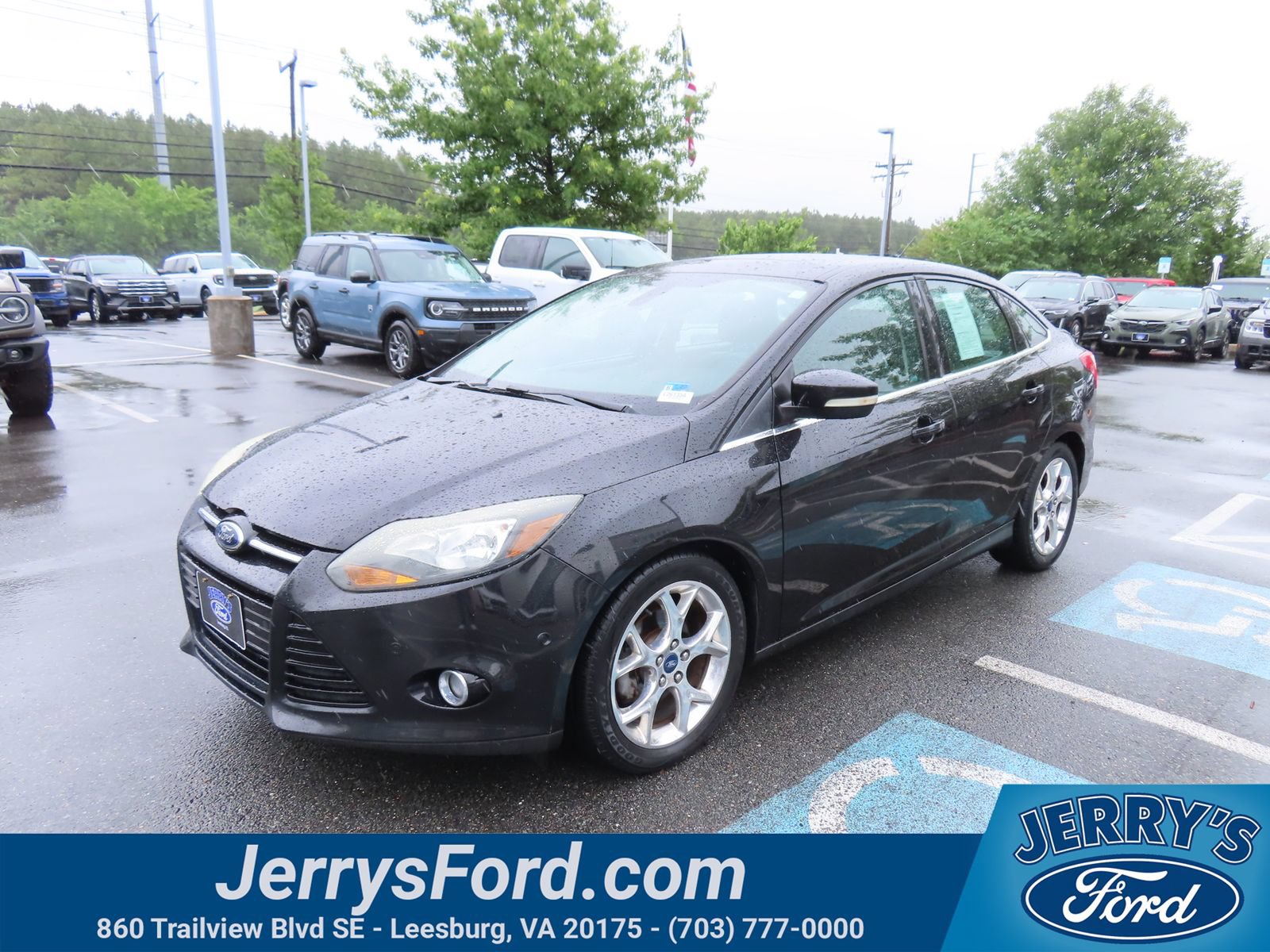 Used 2012 Ford Focus Titanium FWD image 3