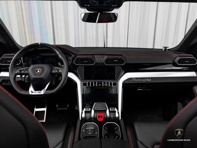 Used 2019 Lamborghini Urus AWD/4WD image 32