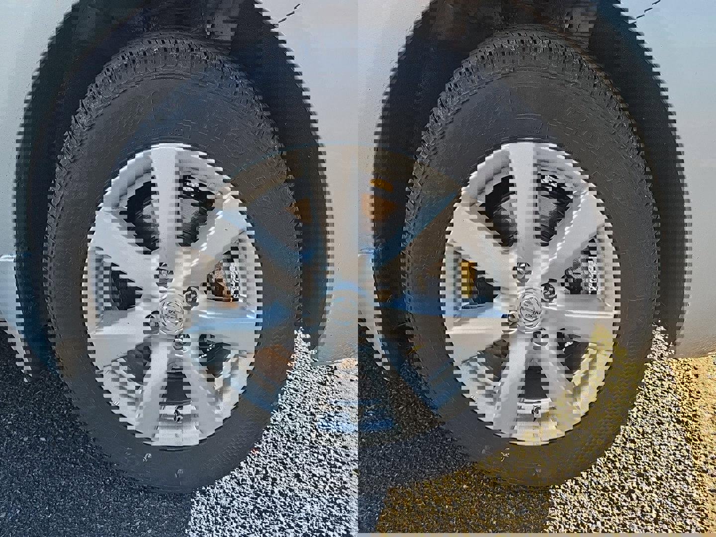 Used 2014 Nissan Versa SV w/ Convenience Package image 8