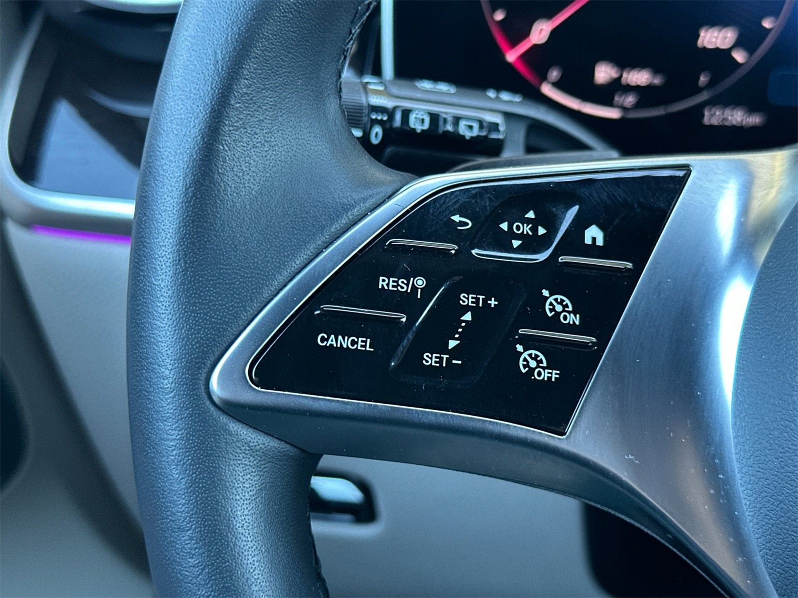 Certified 2025 Mercedes-Benz GLC 300 image 28