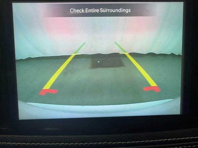 Used 2024 Chrysler Pacifica Limited FWD image 23