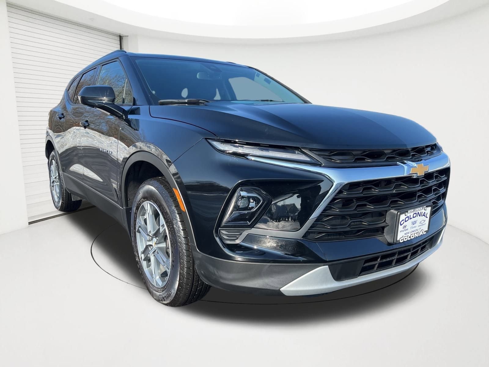 New 2025 Chevrolet Blazer LT w/ Convenience Package AWD/4WD image 3