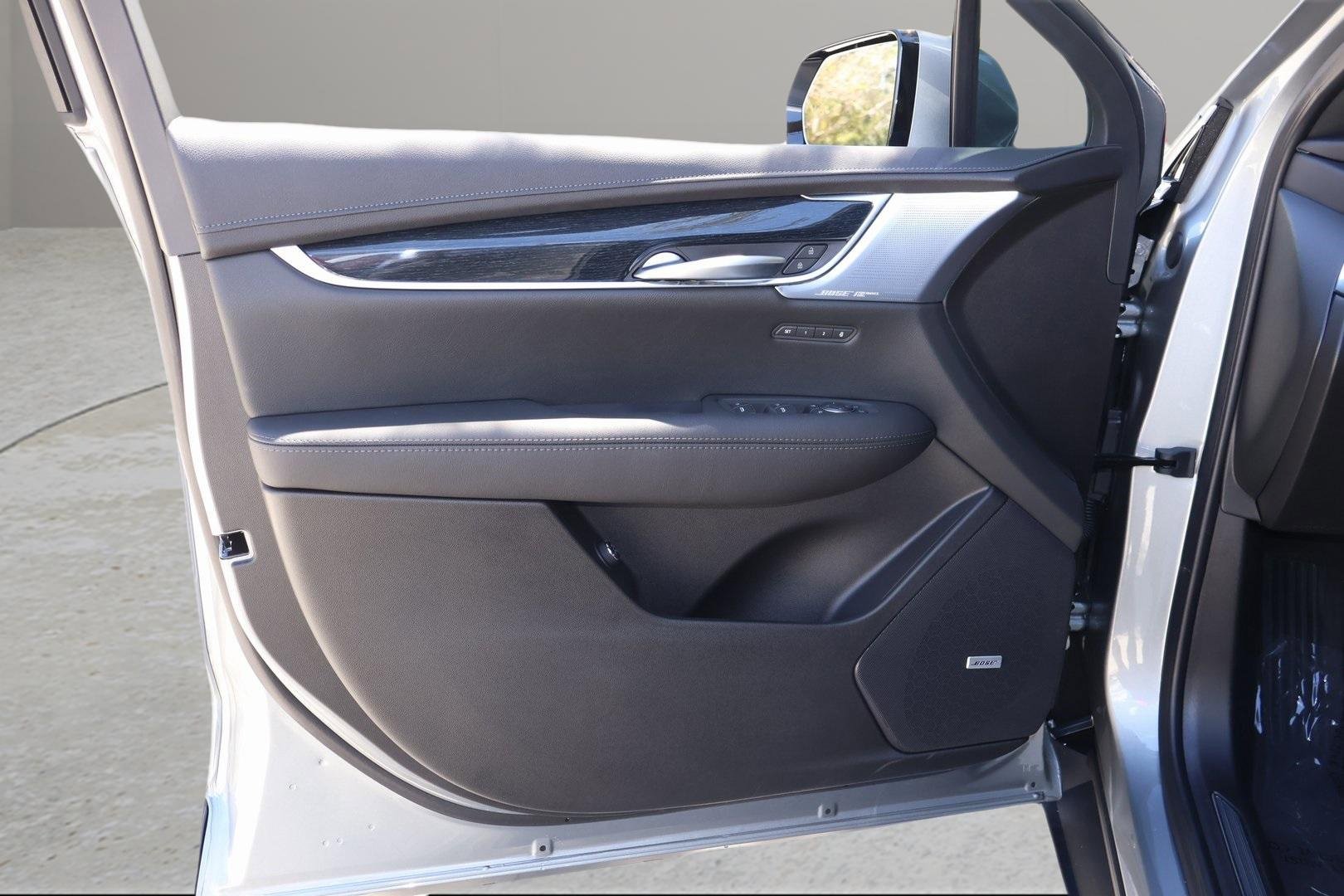 New 2025 Cadillac XT5 Premium Luxury image 10