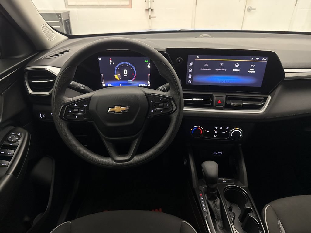Used 2024 Chevrolet TrailBlazer LS w/ LS Convenience Package FWD image 14