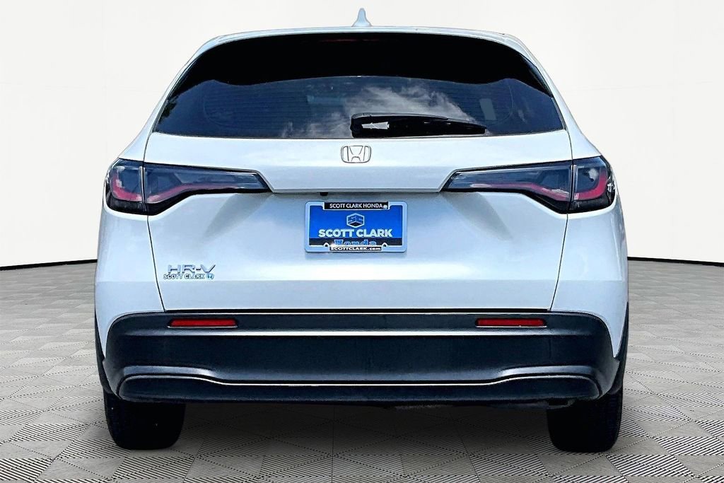 Used 2023 Honda HR-V LX image 7