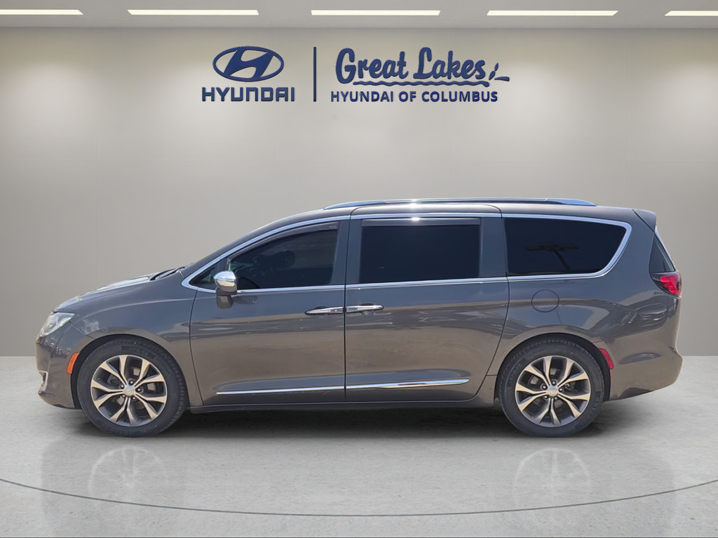 Used 2020 Chrysler Pacifica Limited FWD image 2
