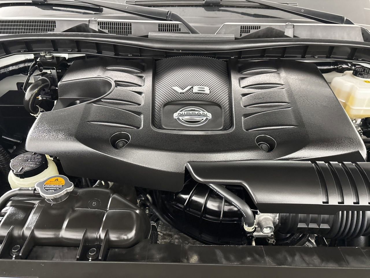 Used 2024 Nissan Armada SL w/ Captain's Chairs Package image 37