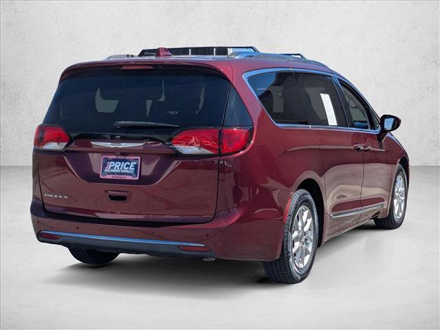 Used 2020 Chrysler Pacifica Touring-L image 5