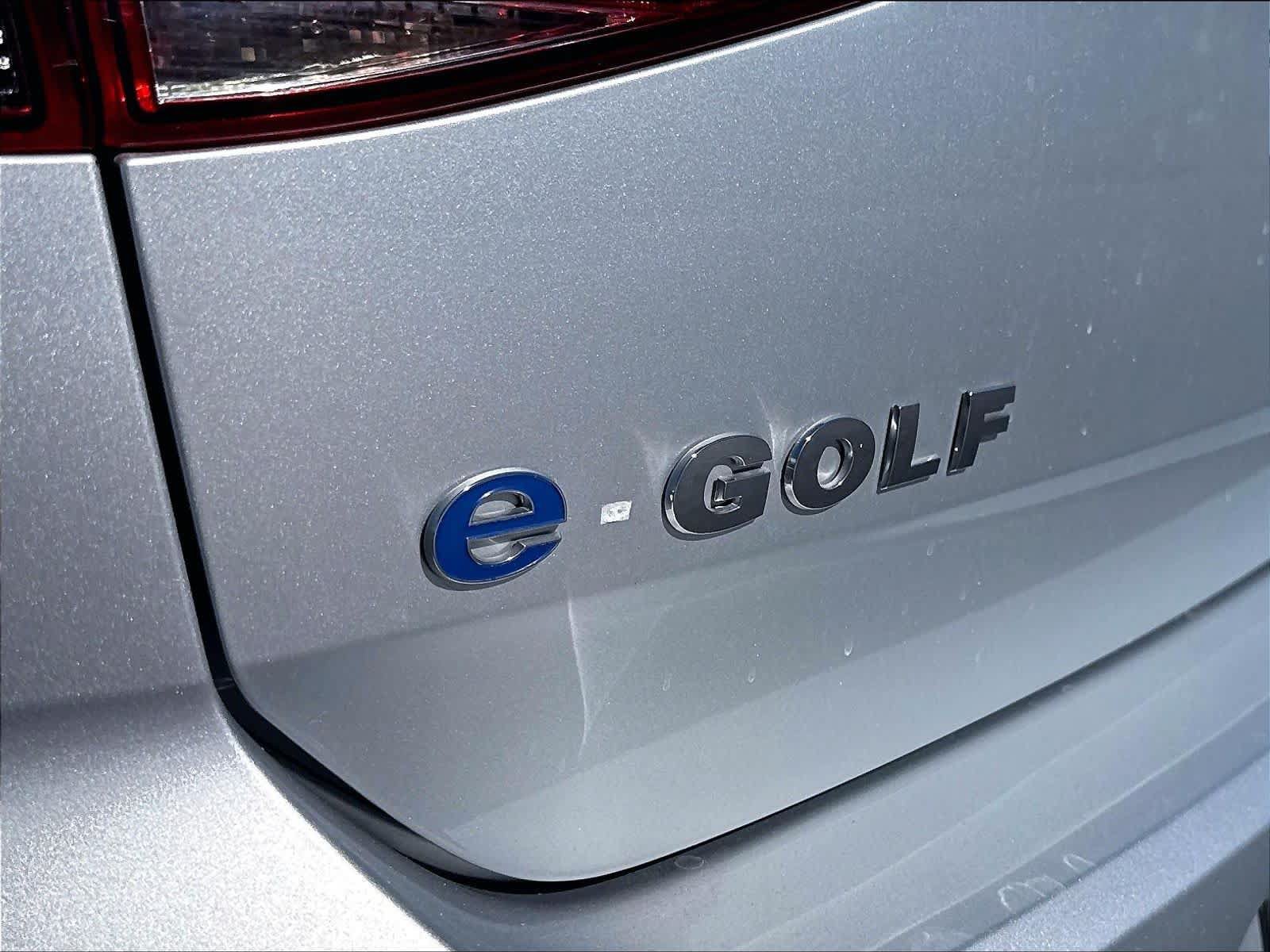 Used 2016 Volkswagen e-Golf SE w/ DC Fast Charging Package FWD image 12